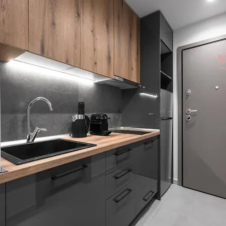 8, Nilie Hospitality Mgmt Apartment