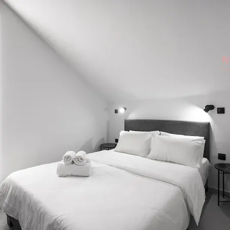 8, Nilie Hospitality Mgmt アパート *