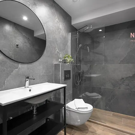 8, Nilie Hospitality Mgmt Apartment