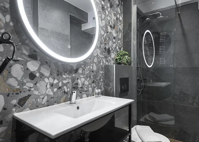 8, Nilie Hospitality Mgmt * Thessaloniki