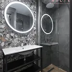 8, Nilie Hospitality Mgmt Apartamento *